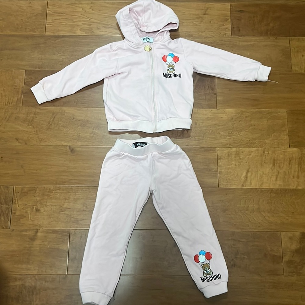 Moschino set